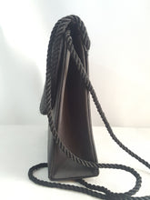 Load image into Gallery viewer, Online Vintage Shop, Vintage Clothing Boutique, Vintage, Women's Clothing, Seconhand, Distressed Vintage Designs, Sustainable Fashion