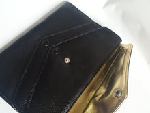 Load image into Gallery viewer, Online Vintage Shop, Vintage Clothing Boutique, Vintage, Women's Clothing, Seconhand, Distressed Vintage Designs, Sustainable Fashion