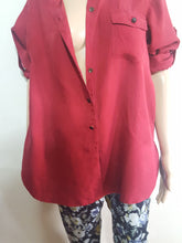 Load image into Gallery viewer, Online Vintage Shop, Vintage Clothing Boutique, Vintage, Women's Clothing, Seconhand, Distressed Vintage Designs, Sustainable Fashion