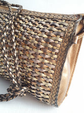 Load image into Gallery viewer, Online Vintage Shop, Vintage Clothing Boutique, Vintage, Women's Clothing, Seconhand, Distressed Vintage Designs, Sustainable Fashion