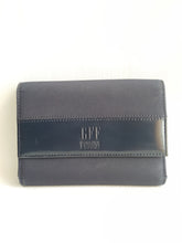 Load image into Gallery viewer, Online Vintage Shop, Vintage Clothing Boutique, Vintage, Women's Clothing, Seconhand, Distressed Vintage Designs, Sustainable Fashion