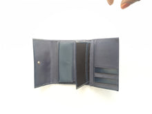 Load image into Gallery viewer, Online Vintage Shop, Vintage Clothing Boutique, Vintage, Women's Clothing, Seconhand, Distressed Vintage Designs, Sustainable Fashion