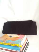 Load image into Gallery viewer, Online Vintage Shop, Vintage Clothing Boutique, Vintage, Women's Clothing, Seconhand, Distressed Vintage Designs, Sustainable Fashion