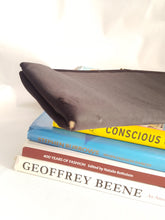 Load image into Gallery viewer, Online Vintage Shop, Vintage Clothing Boutique, Vintage, Women's Clothing, Seconhand, Distressed Vintage Designs, Sustainable Fashion