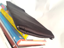 Load image into Gallery viewer, Online Vintage Shop, Vintage Clothing Boutique, Vintage, Women's Clothing, Seconhand, Distressed Vintage Designs, Sustainable Fashion