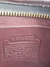 Load image into Gallery viewer, Online Vintage Shop, Vintage Clothing Boutique, Vintage, Women's Clothing, Seconhand, Distressed Vintage Designs, Sustainable Fashion