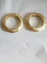 Load image into Gallery viewer, Online Vintage Shop, Vintage Clothing Boutique, Vintage, Women's Clothing, Seconhand, Distressed Vintage Designs, Sustainable Fashion