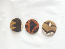 Load image into Gallery viewer, Online Vintage Shop, Vintage Clothing Boutique, Vintage, Women's Clothing, Seconhand, Distressed Vintage Designs, Sustainable Fashion