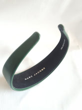 Load image into Gallery viewer, Online Vintage Shop, Vintage Clothing Boutique, Vintage, Women's Clothing, Seconhand, Distressed Vintage Designs, Sustainable Fashion