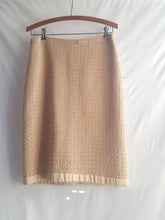 Load image into Gallery viewer, Online Vintage Shop, Vintage Clothing Boutique, Vintage, Women's Clothing, Seconhand, Distressed Vintage Designs, Sustainable Fashion