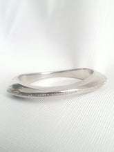 Load image into Gallery viewer, Online Vintage Shop, Vintage Clothing Boutique, Vintage, Women's Clothing, Seconhand, Distressed Vintage Designs, Sustainable Fashion