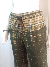 Load image into Gallery viewer, Online Vintage Shop, Vintage Clothing Boutique, Vintage, Women's Clothing, Seconhand, Distressed Vintage Designs, Sustainable Fashion