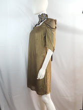 Load image into Gallery viewer, Online Vintage Shop, Vintage Clothing Boutique, Vintage, Women's Clothing, Seconhand, Distressed Vintage Designs, Sustainable Fashion