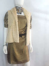 Load image into Gallery viewer, Online Vintage Shop, Vintage Clothing Boutique, Vintage, Women's Clothing, Seconhand, Distressed Vintage Designs, Sustainable Fashion