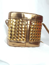 Load image into Gallery viewer, Online Vintage Shop, Vintage Clothing Boutique, Vintage, Women's Clothing, Seconhand, Distressed Vintage Designs, Sustainable Fashion