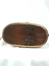 Load image into Gallery viewer, Online Vintage Shop, Vintage Clothing Boutique, Vintage, Women's Clothing, Seconhand, Distressed Vintage Designs, Sustainable Fashion