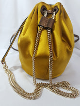 Load image into Gallery viewer, Online Vintage Shop, Vintage Clothing Boutique, Vintage, Women's Clothing, Seconhand, Distressed Vintage Designs, Sustainable Fashion