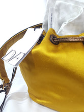 Load image into Gallery viewer, Online Vintage Shop, Vintage Clothing Boutique, Vintage, Women's Clothing, Seconhand, Distressed Vintage Designs, Sustainable Fashion