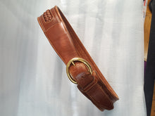 Load image into Gallery viewer, Online Vintage Shop, Vintage Clothing Boutique, Vintage, Women's Clothing, Seconhand, Distressed Vintage Designs, Sustainable Fashion