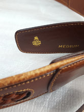 Load image into Gallery viewer, Online Vintage Shop, Vintage Clothing Boutique, Vintage, Women's Clothing, Seconhand, Distressed Vintage Designs, Sustainable Fashion