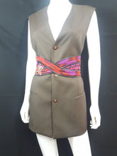 Load image into Gallery viewer, Online Vintage Shop, Vintage Clothing Boutique, Vintage, Women's Clothing, Seconhand, Distressed Vintage Designs, Sustainable Fashion