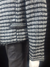 Load image into Gallery viewer, Online Vintage Shop, Vintage Clothing Boutique, Vintage, Women's Clothing, Seconhand, Distressed Vintage Designs, Sustainable Fashion