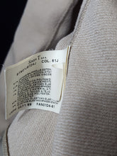 Load image into Gallery viewer, Online Vintage Shop, Vintage Clothing Boutique, Vintage, Women's Clothing, Seconhand, Distressed Vintage Designs, Sustainable Fashion