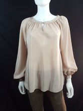 Load image into Gallery viewer, Online Vintage Shop, Vintage Clothing Boutique, Vintage, Women's Clothing, Seconhand, Distressed Vintage Designs, Sustainable Fashion