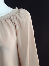 Load image into Gallery viewer, Online Vintage Shop, Vintage Clothing Boutique, Vintage, Women's Clothing, Seconhand, Distressed Vintage Designs, Sustainable Fashion