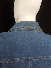 Load image into Gallery viewer, Online Vintage Shop, Vintage Clothing Boutique, Vintage, Women's Clothing, Seconhand, Distressed Vintage Designs, Sustainable Fashion