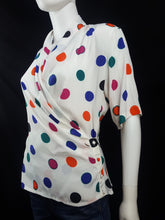 Load image into Gallery viewer, Online Vintage Shop, Vintage Clothing Boutique, Vintage, Women's Clothing, Seconhand, Distressed Vintage Designs, Sustainable Fashion