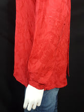 Load image into Gallery viewer, Online Vintage Shop, Vintage Clothing Boutique, Vintage, Women's Clothing, Seconhand, Distressed Vintage Designs, Sustainable Fashion