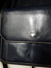 Load image into Gallery viewer, Online Vintage Shop, Vintage Clothing Boutique, Vintage, Women's Clothing, Seconhand, Distressed Vintage Designs, Sustainable Fashion