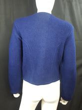 Load image into Gallery viewer, Online Vintage Shop, Vintage Clothing Boutique, Vintage, Women's Clothing, Seconhand, Distressed Vintage Designs, Sustainable Fashion