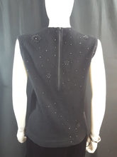 Load image into Gallery viewer, Online Vintage Shop, Vintage Clothing Boutique, Vintage, Women's Clothing, Seconhand, Distressed Vintage Designs, Sustainable Fashion