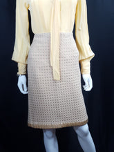 Load image into Gallery viewer, Online Vintage Shop, Vintage Clothing Boutique, Vintage, Women's Clothing, Seconhand, Distressed Vintage Designs, Sustainable Fashion