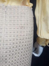 Load image into Gallery viewer, Online Vintage Shop, Vintage Clothing Boutique, Vintage, Women's Clothing, Seconhand, Distressed Vintage Designs, Sustainable Fashion