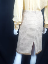 Load image into Gallery viewer, Online Vintage Shop, Vintage Clothing Boutique, Vintage, Women's Clothing, Seconhand, Distressed Vintage Designs, Sustainable Fashion