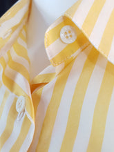 Load image into Gallery viewer, Online Vintage Shop, Vintage Clothing Boutique, Vintage, Women's Clothing, Seconhand, Distressed Vintage Designs, Sustainable Fashion