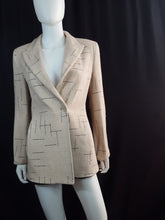 Load image into Gallery viewer, Online Vintage Shop, Vintage Clothing Boutique, Vintage, Women's Clothing, Seconhand, Distressed Vintage Designs, Sustainable Fashion