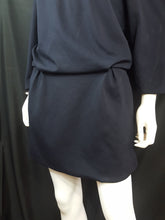 Load image into Gallery viewer, Online Vintage Shop, Vintage Clothing Boutique, Vintage, Women's Clothing, Seconhand, Distressed Vintage Designs, Sustainable Fashion