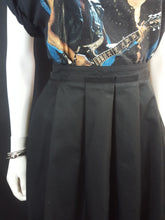 Load image into Gallery viewer, Online Vintage Shop, Vintage Clothing Boutique, Vintage, Women's Clothing, Seconhand, Distressed Vintage Designs, Sustainable Fashion