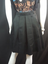 Load image into Gallery viewer, Online Vintage Shop, Vintage Clothing Boutique, Vintage, Women's Clothing, Seconhand, Distressed Vintage Designs, Sustainable Fashion