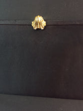 Load image into Gallery viewer, Online Vintage Shop, Vintage Clothing Boutique, Vintage, Women's Clothing, Seconhand, Distressed Vintage Designs, Sustainable Fashion