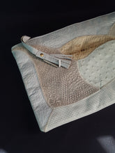 Load image into Gallery viewer, Online Vintage Shop, Vintage Clothing Boutique, Vintage, Women's Clothing, Seconhand, Distressed Vintage Designs, Sustainable Fashion