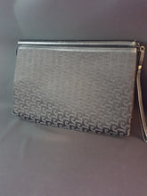 Load image into Gallery viewer, Online Vintage Shop, Vintage Clothing Boutique, Vintage, Women's Clothing, Seconhand, Distressed Vintage Designs, Sustainable Fashion