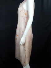 Load image into Gallery viewer, Online Vintage Shop, Vintage Clothing Boutique, Vintage, Women's Clothing, Seconhand, Distressed Vintage Designs, Sustainable Fashion