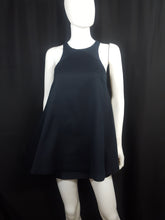 Load image into Gallery viewer, Online Vintage Shop, Vintage Clothing Boutique, Vintage, Women's Clothing, Seconhand, Distressed Vintage Designs, Sustainable Fashion