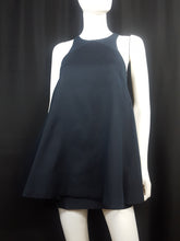 Load image into Gallery viewer, Online Vintage Shop, Vintage Clothing Boutique, Vintage, Women's Clothing, Seconhand, Distressed Vintage Designs, Sustainable Fashion