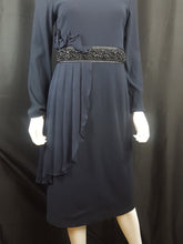 Load image into Gallery viewer, Online Vintage Shop, Vintage Clothing Boutique, Vintage, Women's Clothing, Seconhand, Distressed Vintage Designs, Sustainable Fashion